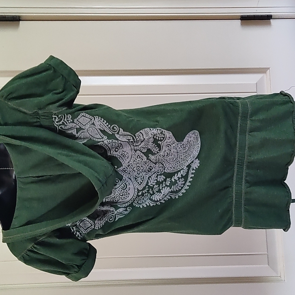 Short Sleeve Hoodie Size M - Picture 2 of 6